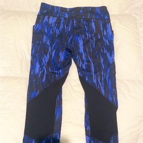 Lulu lemon leggings 12” X 22” size XS red and blue - Picture 5 of 16